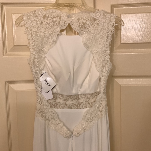 (NWT) David’s Bridal Wedding Dress! Long Size 6 Ivory - Picture 4 of 6